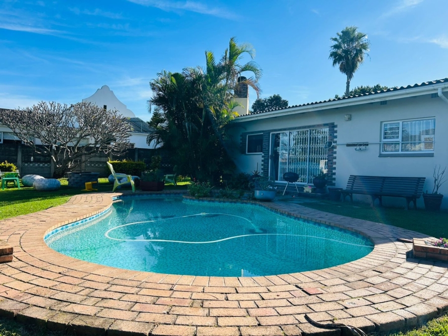 4 Bedroom Property for Sale in Beacon Bay Eastern Cape